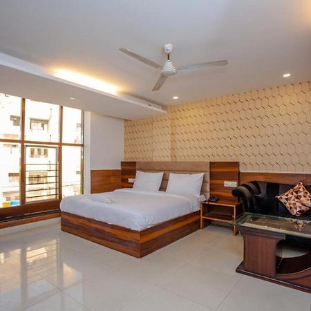 Hotel Doon Dehradun Esterno foto