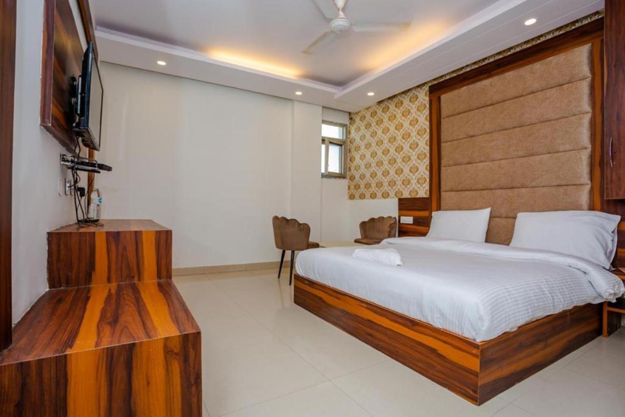 Hotel Doon Dehradun Esterno foto