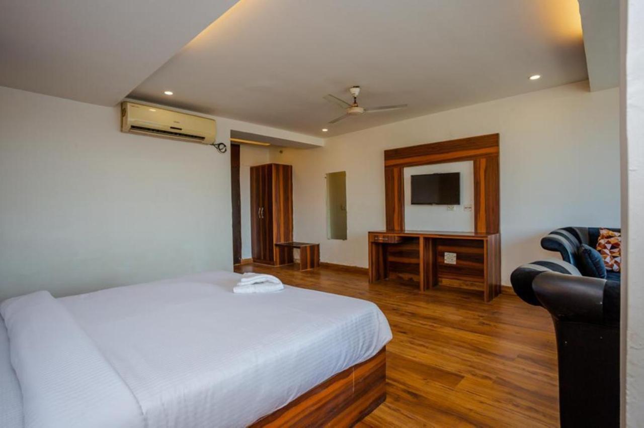 Hotel Doon Dehradun Esterno foto
