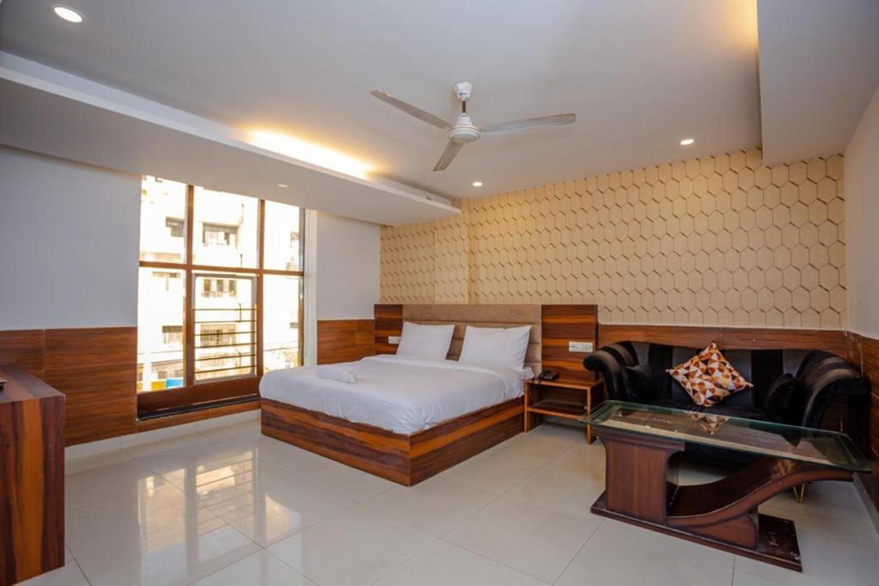 Hotel Doon Dehradun Esterno foto