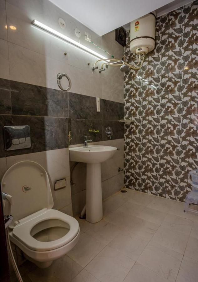 Hotel Doon Dehradun Esterno foto
