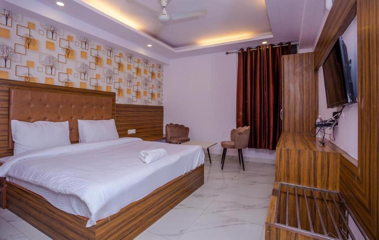 Hotel Doon Dehradun Esterno foto